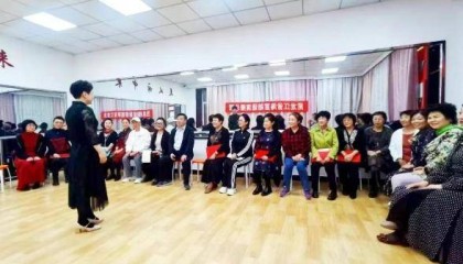 哈市香坊区图书馆举办“书香邂逅科技共话智慧生活”科技周主题活动
