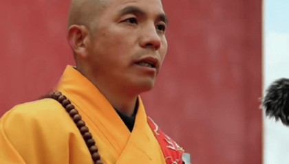 印乐法师接任少林寺住持！与释永信合影曝光，面相和善，为人朴实