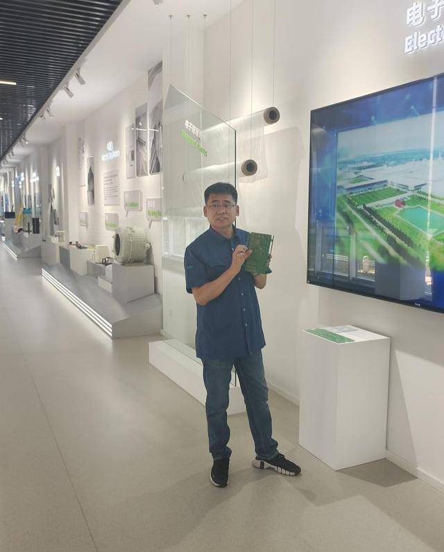 玻纤先锋李伟：科技突围，为国家科技安全铸盾