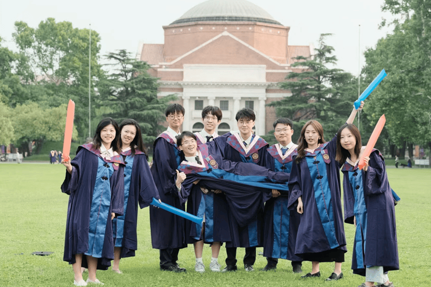 清华经管学院金融硕士：如何破译AI时代全球金融风云变幻的密码？