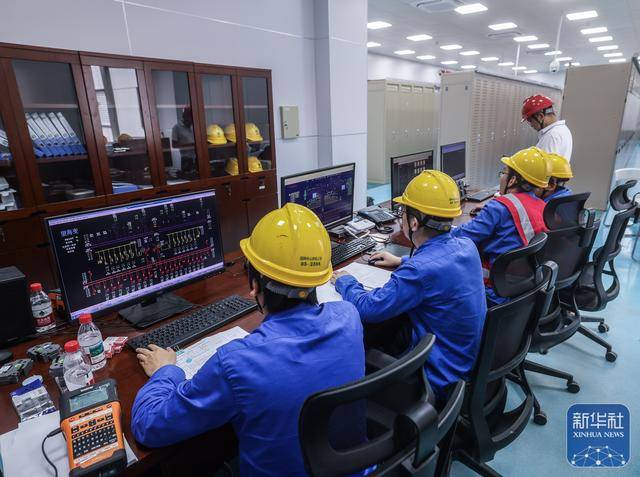 浙江舟山：跨海联网输变电工程投运