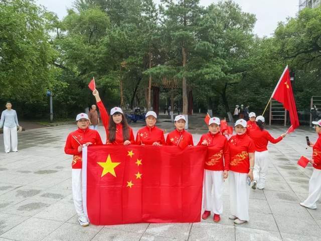 哈尔滨市呼兰区丹桂飘香太极团队“以拳寄情”献礼党的生日