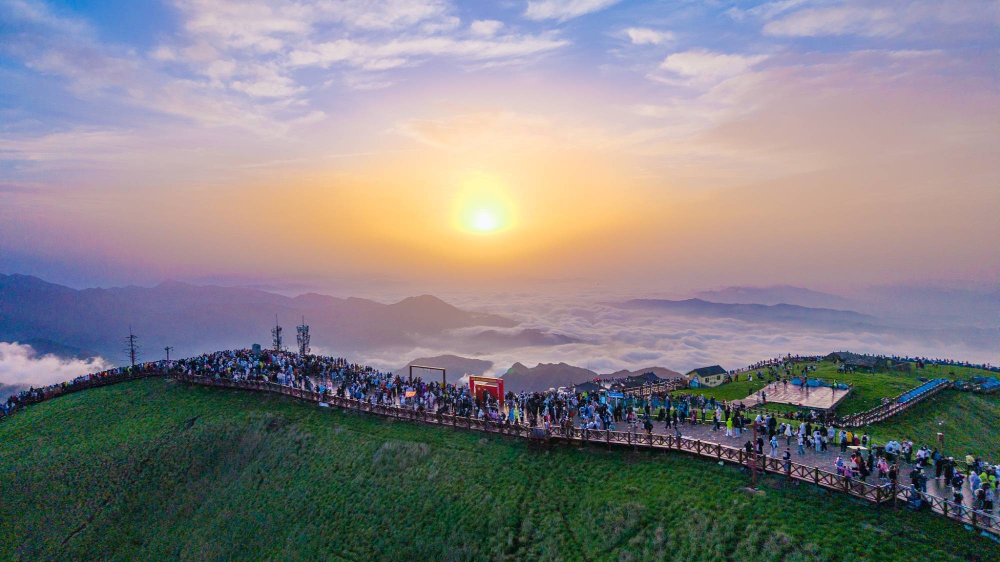江西武功山："科技+文旅"融合新范式