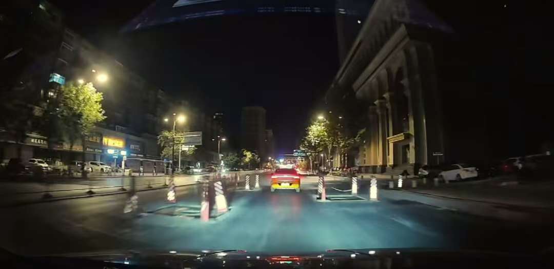 辽宁沈阳一路段出现大量路障，车辆需不断转弯“像极了开卡丁车”，律师解读